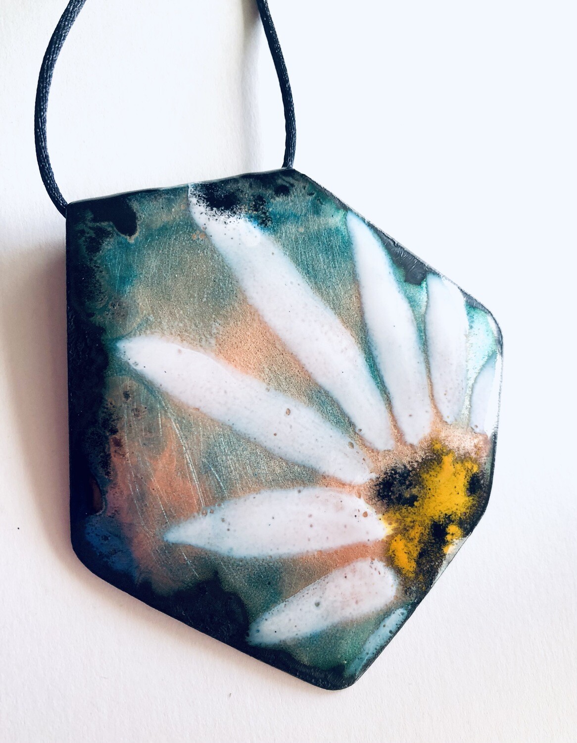 Daisy enamel pendant
