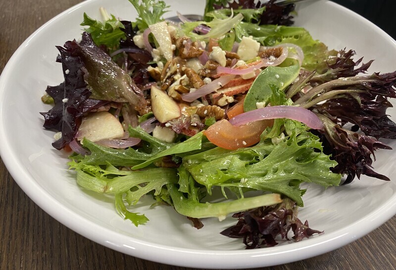 Greens &amp; Apples Salad (min. 4 servings)