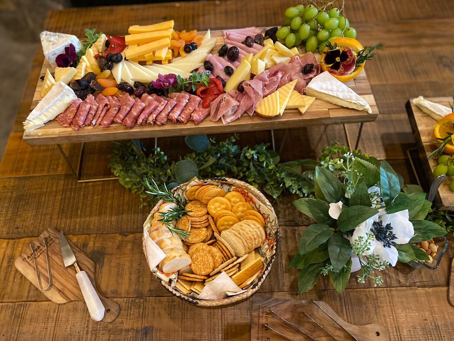 Assorted Cheeses &amp; Charcuterie Board w/Assorted Crackers (serves 4)