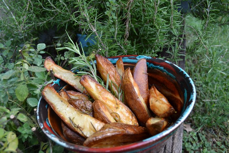 Italian Roasted Garlic &amp; Parmesan Potatoes (serve 4)