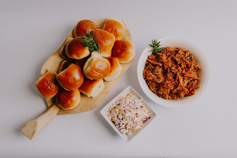 Barbeque Pulled Pork Party Combo (min. 10 servings)