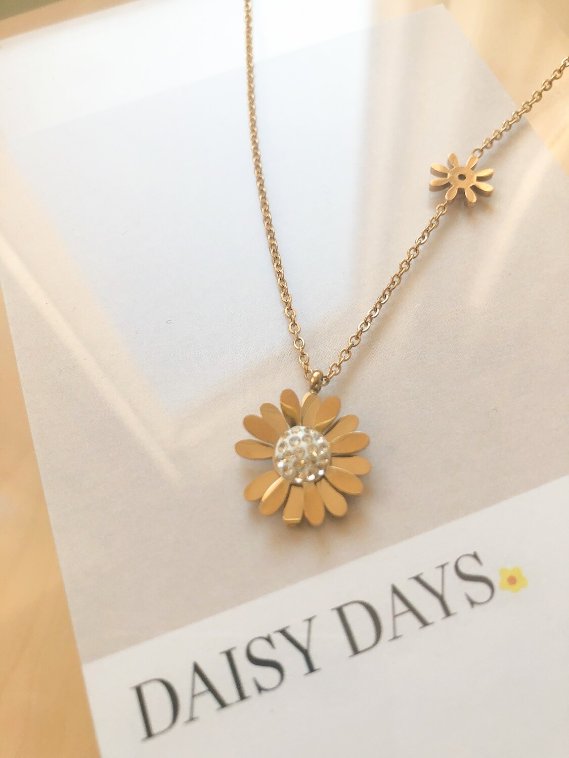 Daisy Necklace