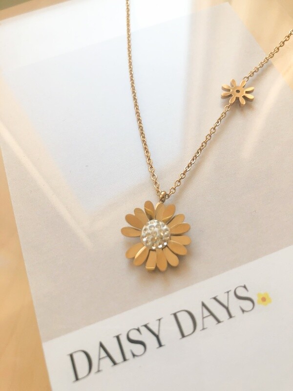 Daisy Necklace