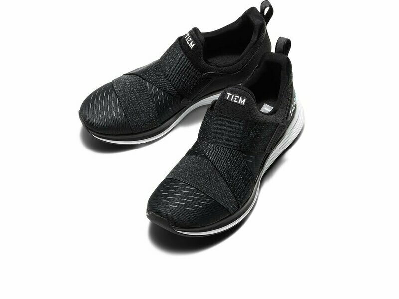 Latus - Jet Black
Training Sneaker