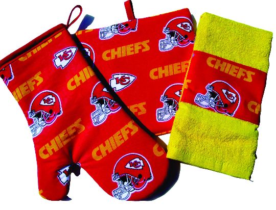 Kansas City Chiefs 3 Piece Kitchen Set, with Personalized Towel