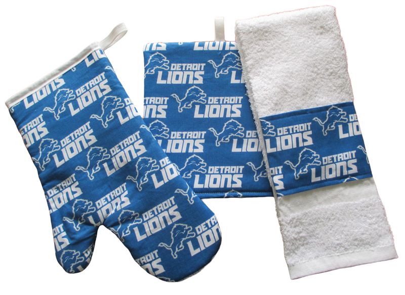 Detroit Lions  3 Piece Kitchen Set, with Personalized Towel