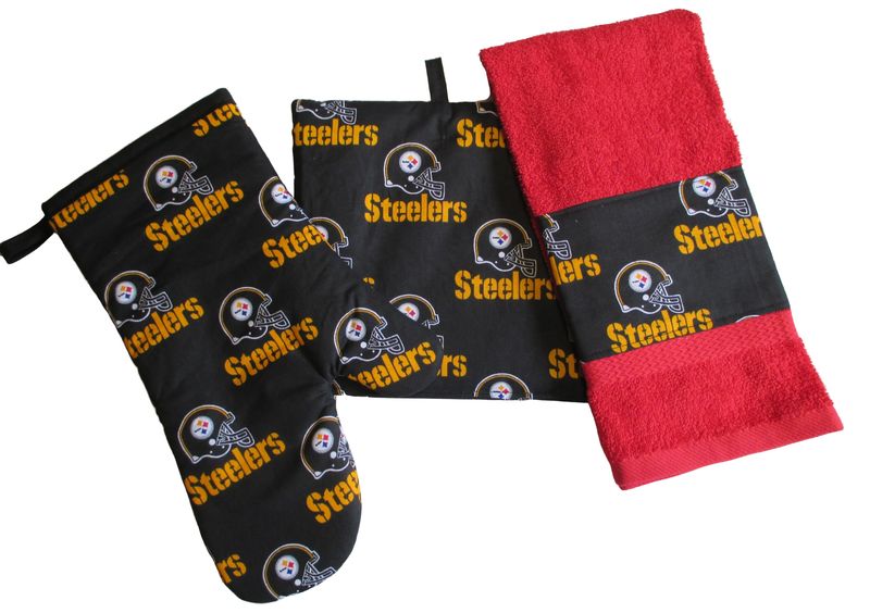 Steelers 3 Piece Kitchen Gift Set, with Personalized Towel.
