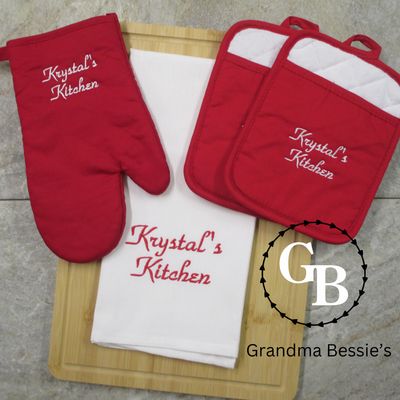 Personalized Kitchen Set, Oven Mitt Pot Holder Kitchen Towel Set, Embroidered Kitchen Gift, Monogrammed Gift Set