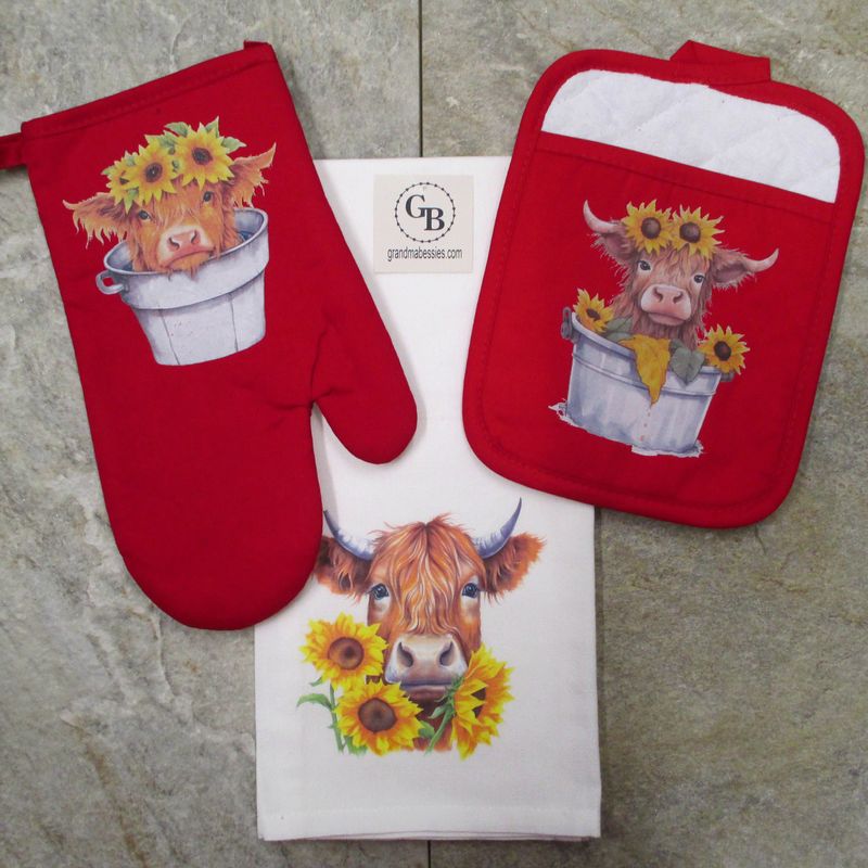 Highland Cow 3 Piece Kitchen Set - Pot Holder, Oven Mitt, Hand Towel- 5 Colors