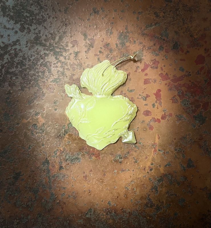 Ex Voto en cire Jaune laqué Or