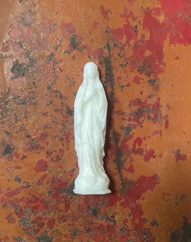 Mini Madone en cire coloris Blanc Immaculé