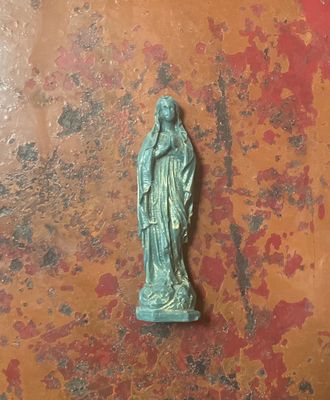 Mini Madone en cire coloris Emeraude nacrée Or Mini Madone en cire coloris Emeraude nacrée Or