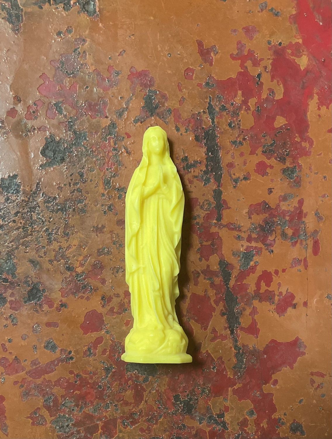 Mini Madone en cire coloris Jaune citron