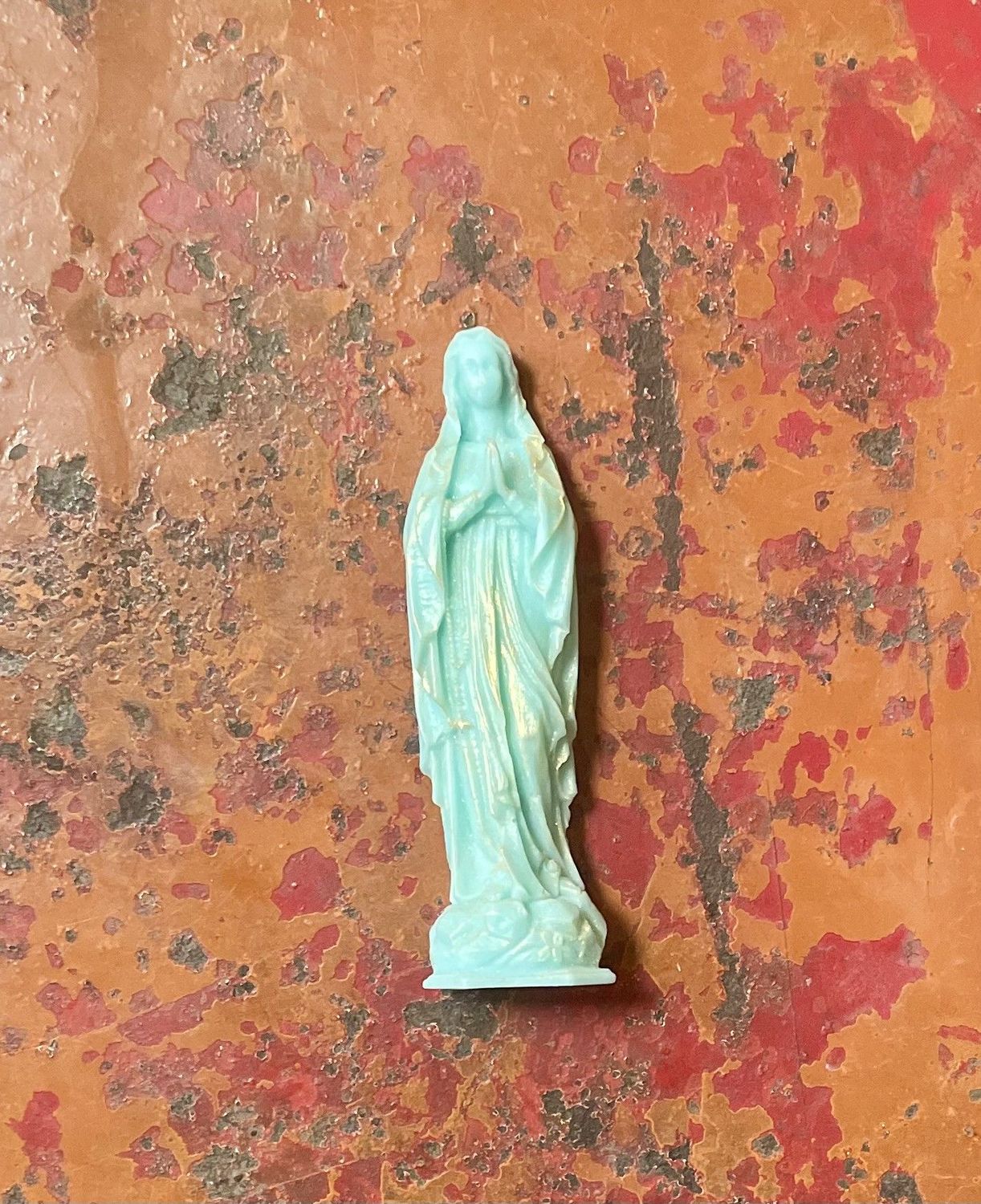 Mini Madone en cire coloris Turquoise nacrée Or