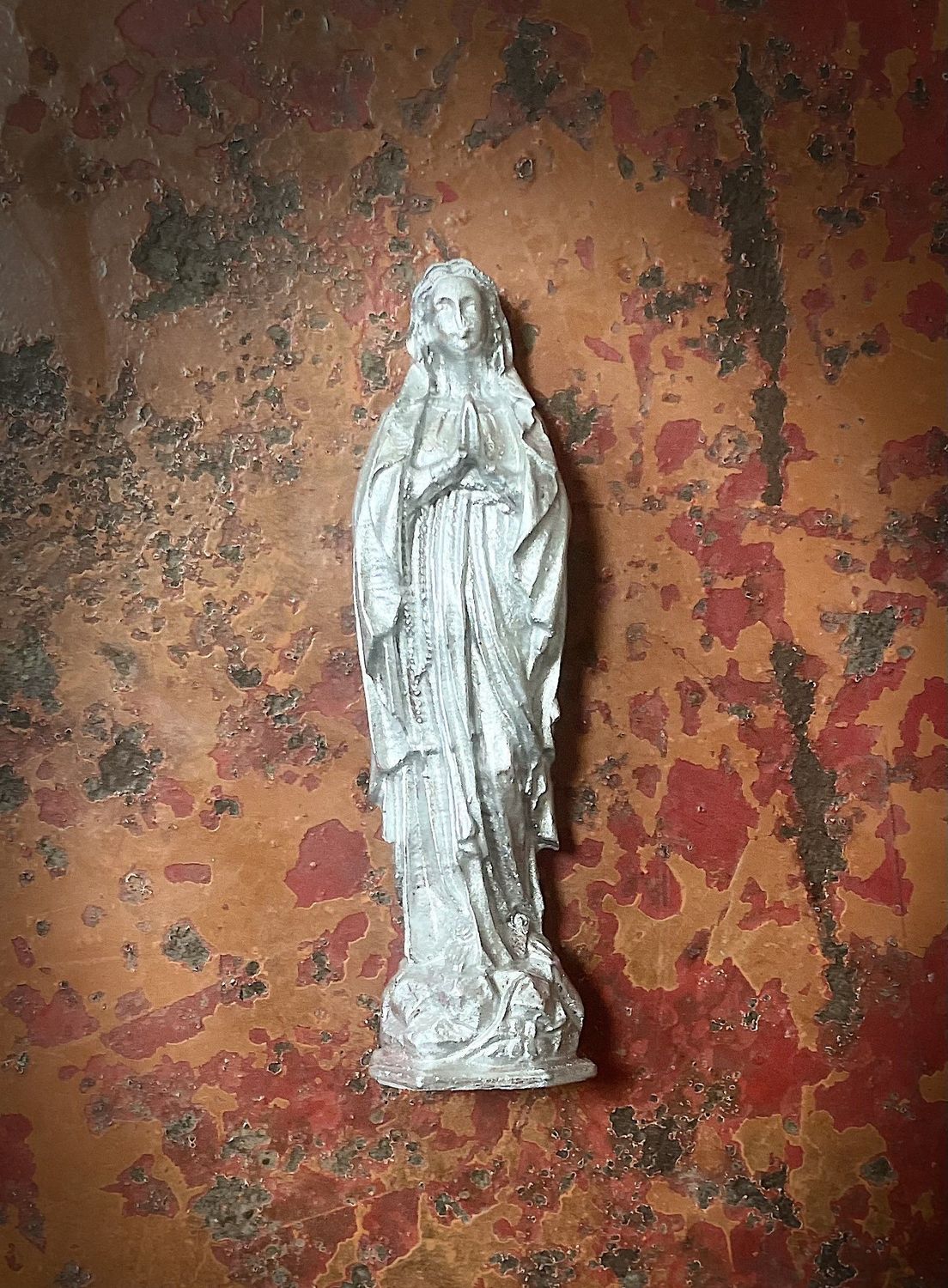Mini Madone en cire laquée Argent