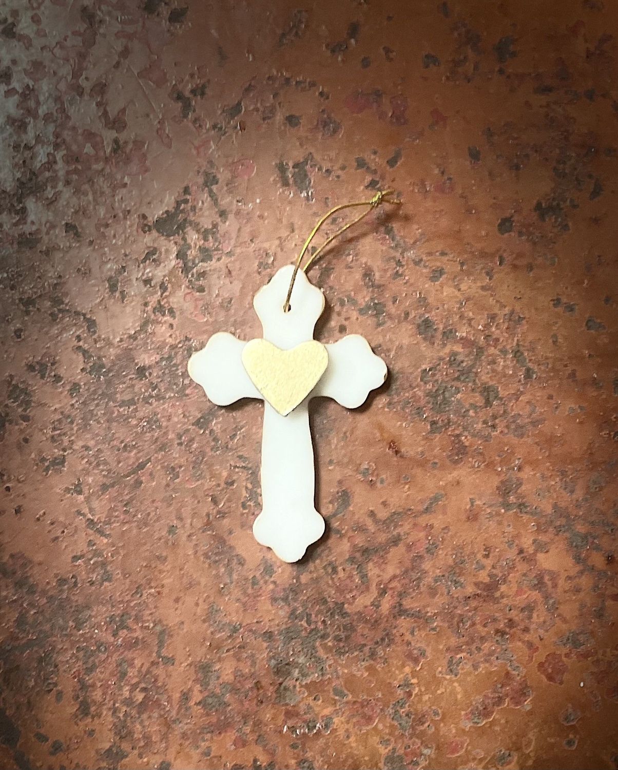 Croix en cire Blanc & coeur Or