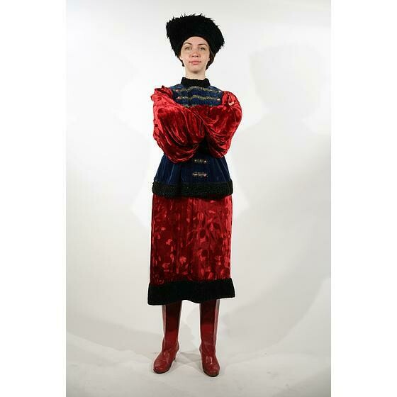 russe velours rouge et bleu en jupe