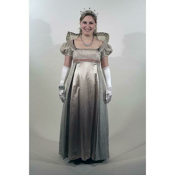 robe argentée