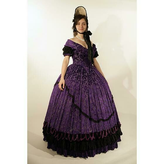 robe violette et noir arscene