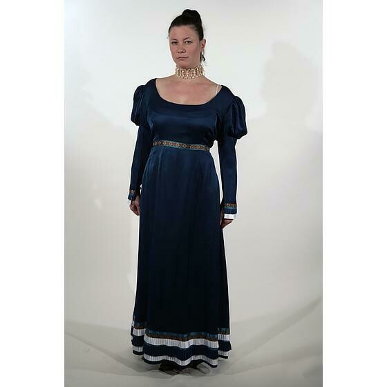 robe bleu marine manche longue