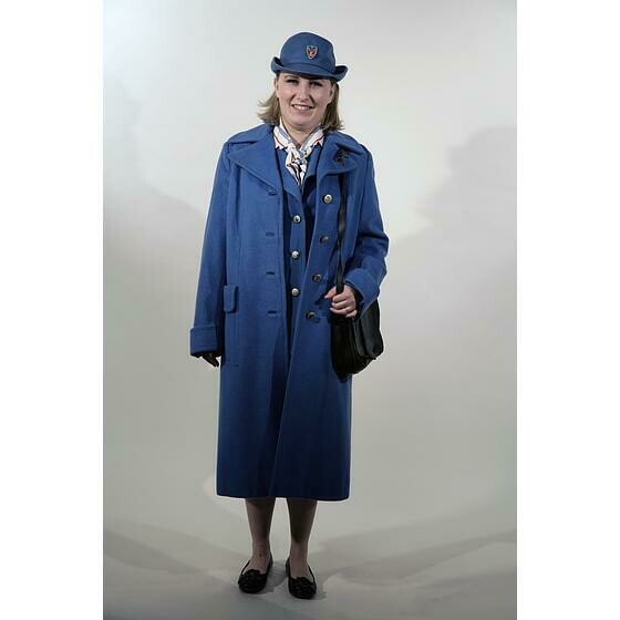 contractuel en manteau
