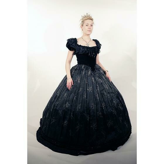 robe noire Dominique