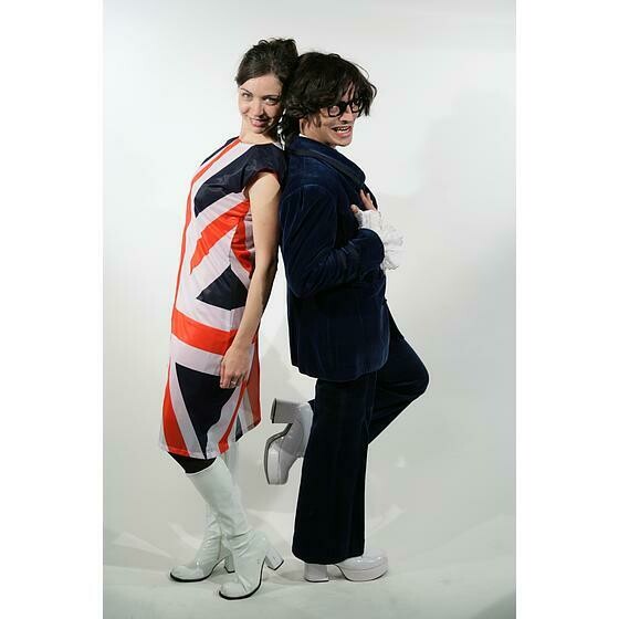 tenue velours bleu et robe drapeau anglais