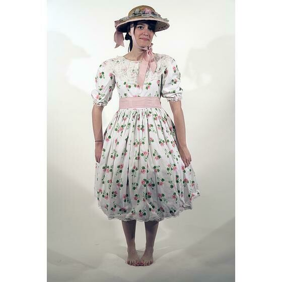 petite fille model blanche fleurs rose