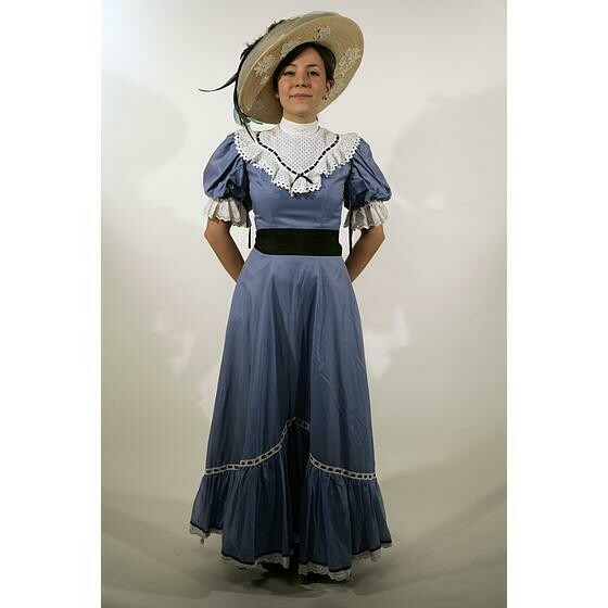robe bleu col blanc
