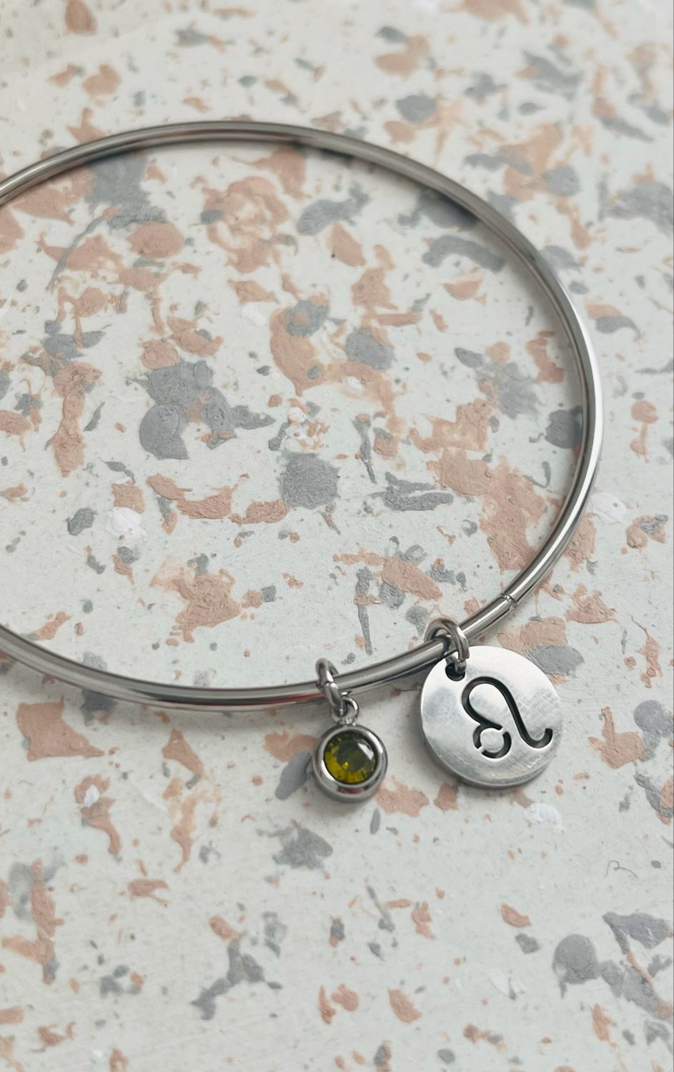 Bracelet jonc argent Lion août Bracelet jonc argent Lion août