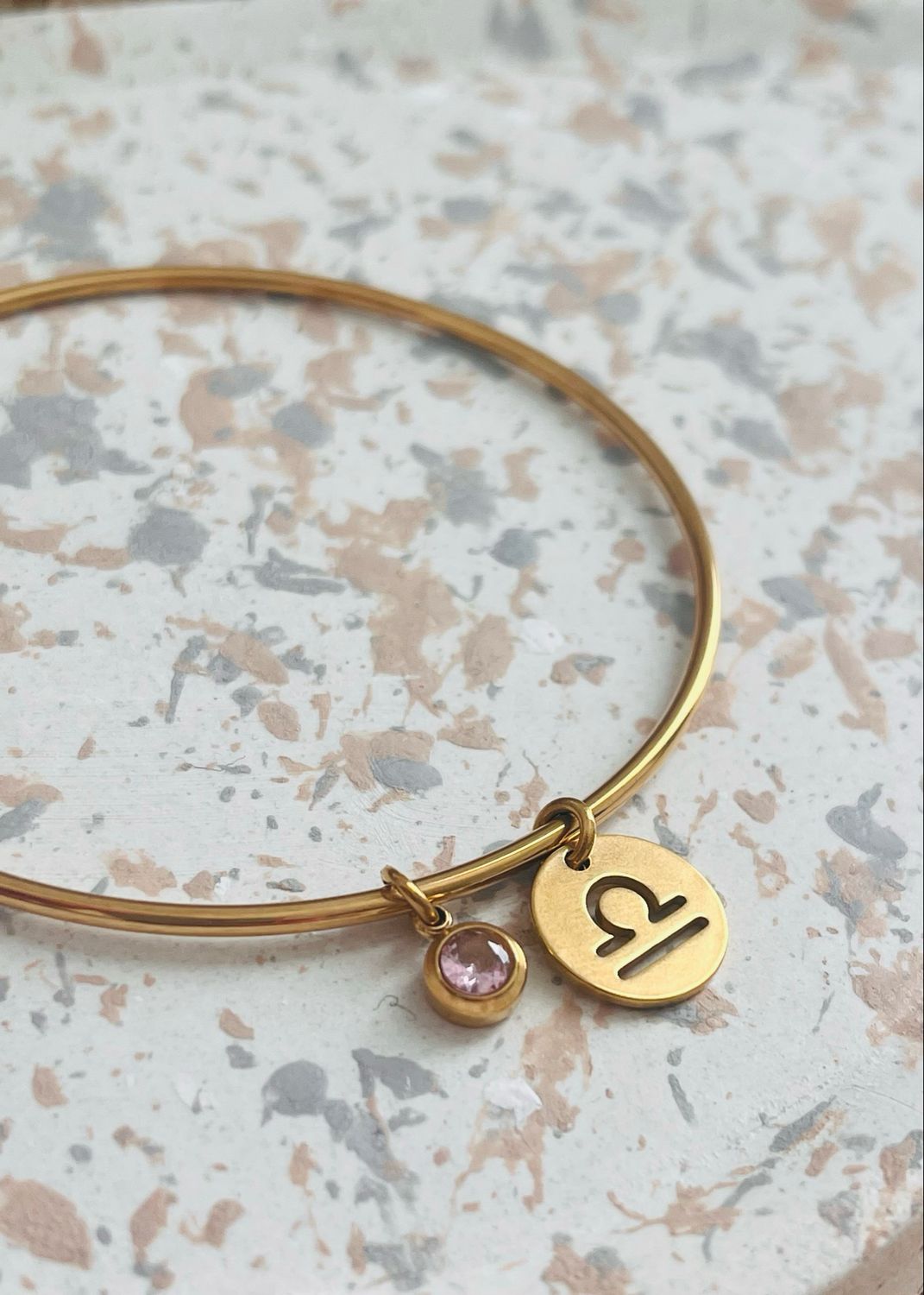 Bracelet jonc or Balance octobre Bracelet jonc or Balance octobre