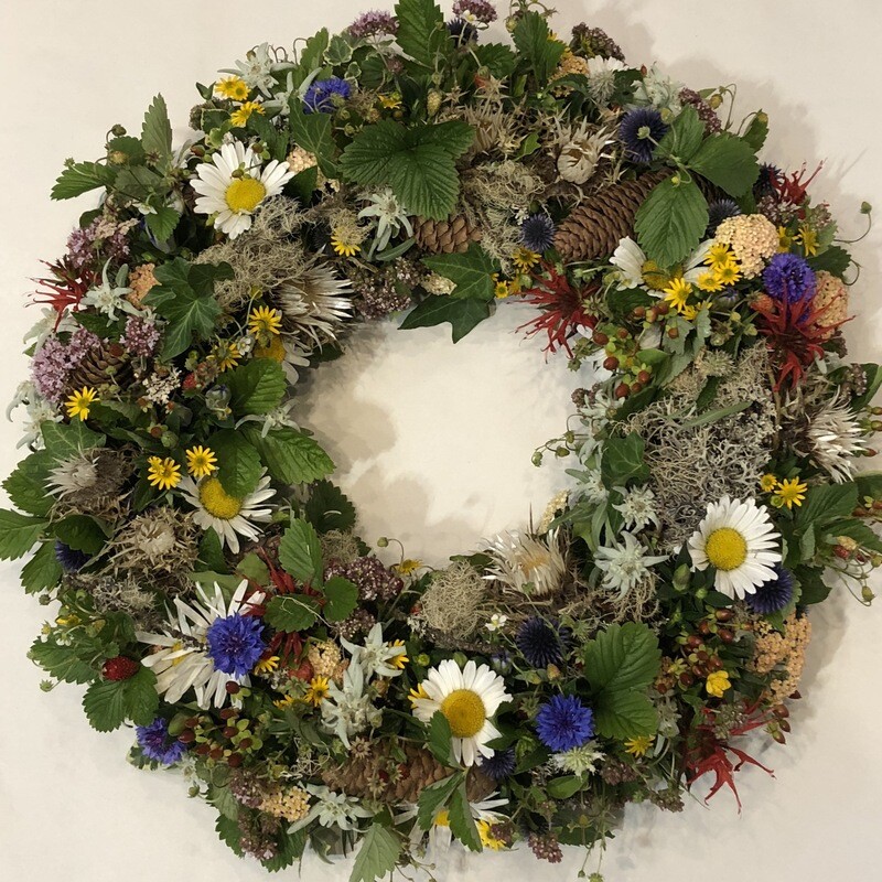 Trauerkranz 45cm natürlich mit Wiesenblumen