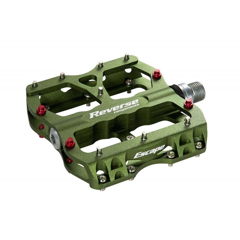 Reverse Escape Military red