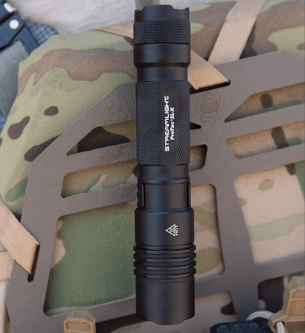 Streamlight Store Display Setup STREAMLIGHT
