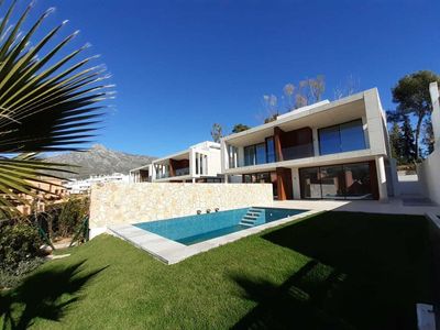 BORDES DE PISCINA