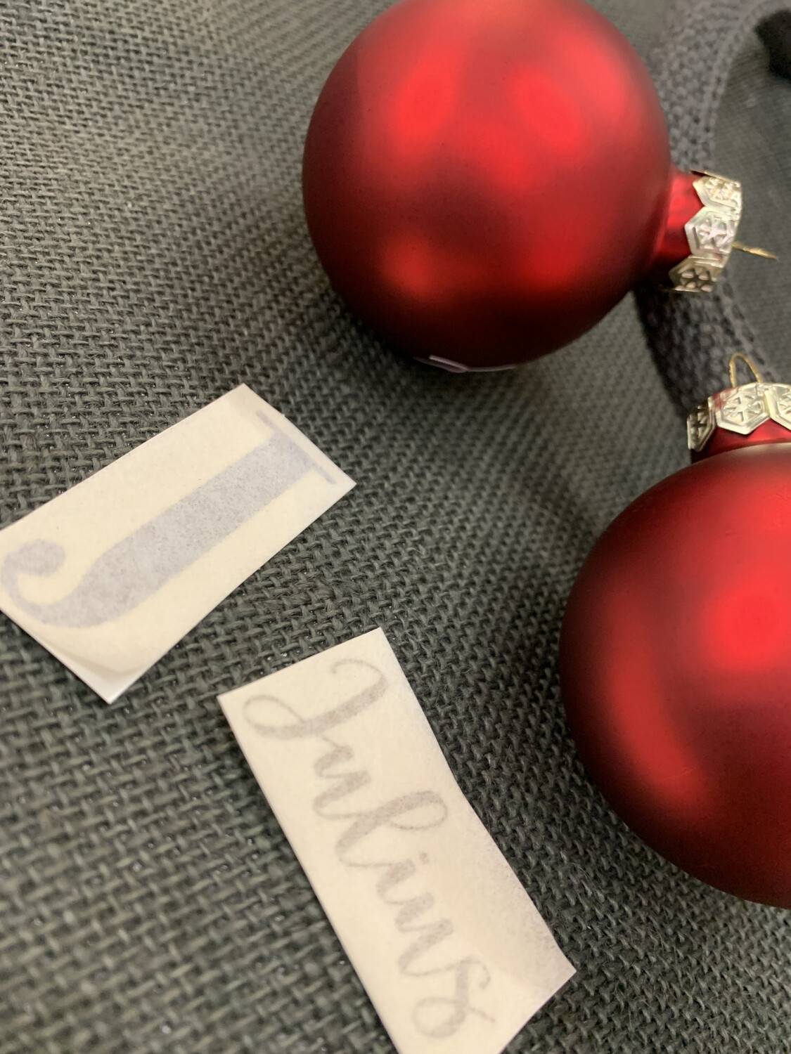 Weihnachtskugel Aufkleber "Monogram"