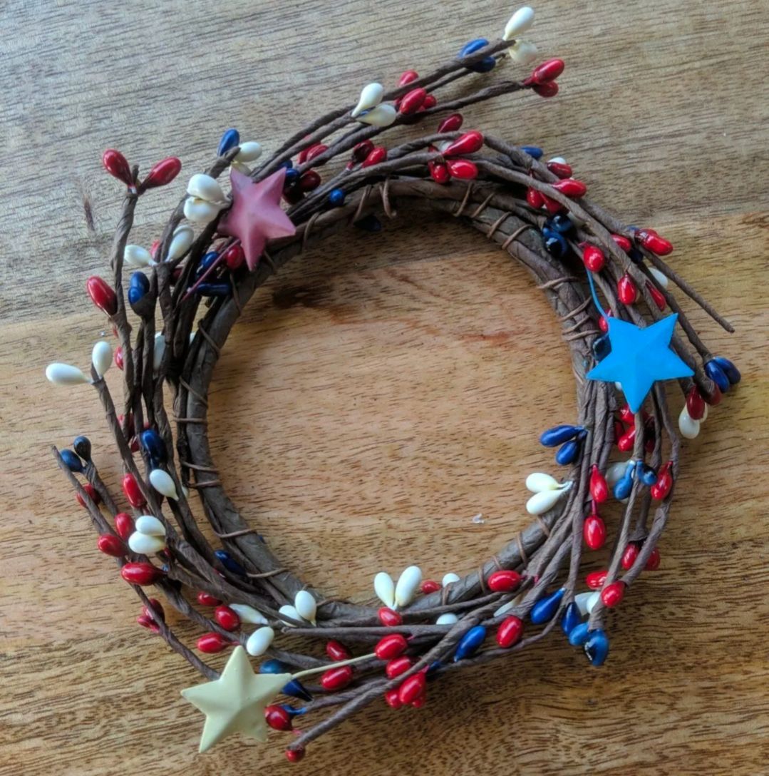 3-1/2&quot; Americana Pip Ring w/ Stars Red Cream Blue Patriotic