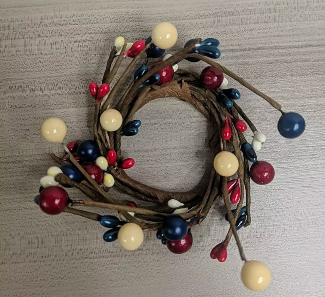 1-1/2&quot; Patriotic Americana Primitive Country Berry Red Ivory Blue Candle Ring