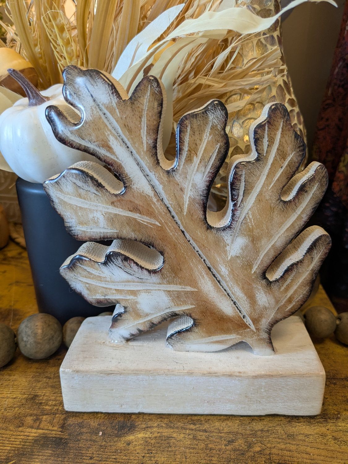 Modern Oak Leaf Fall Decor Shelf Sitter