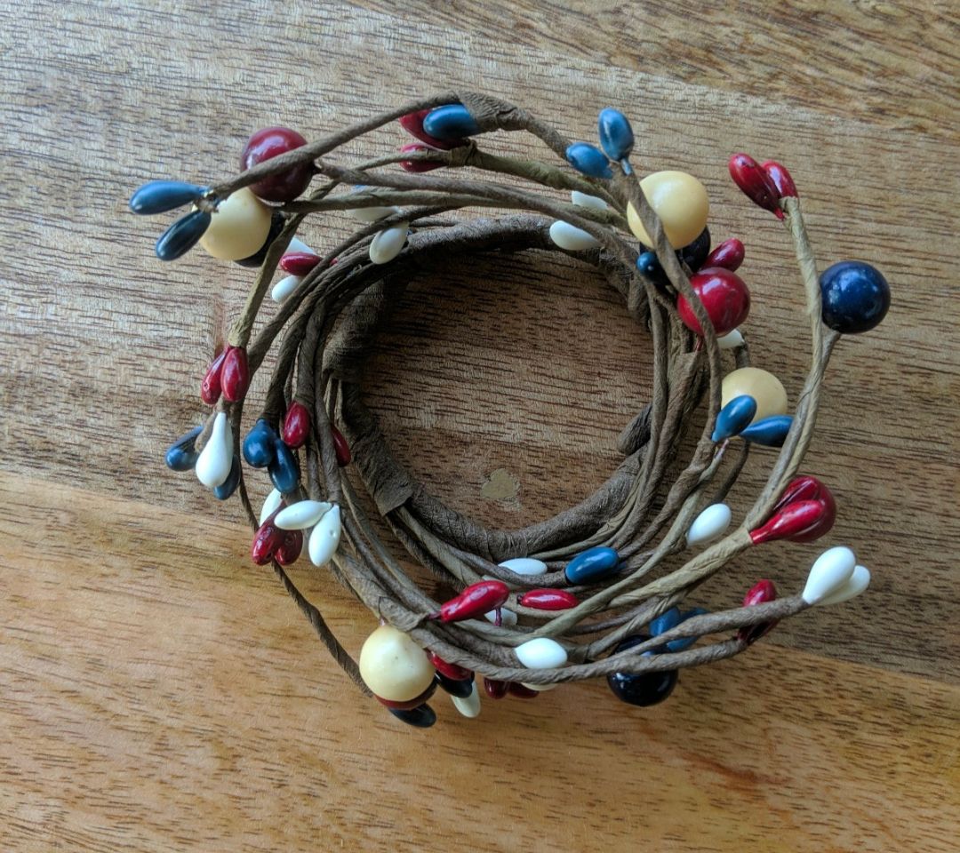 1-1/2" Americana Berry Candle Ring
