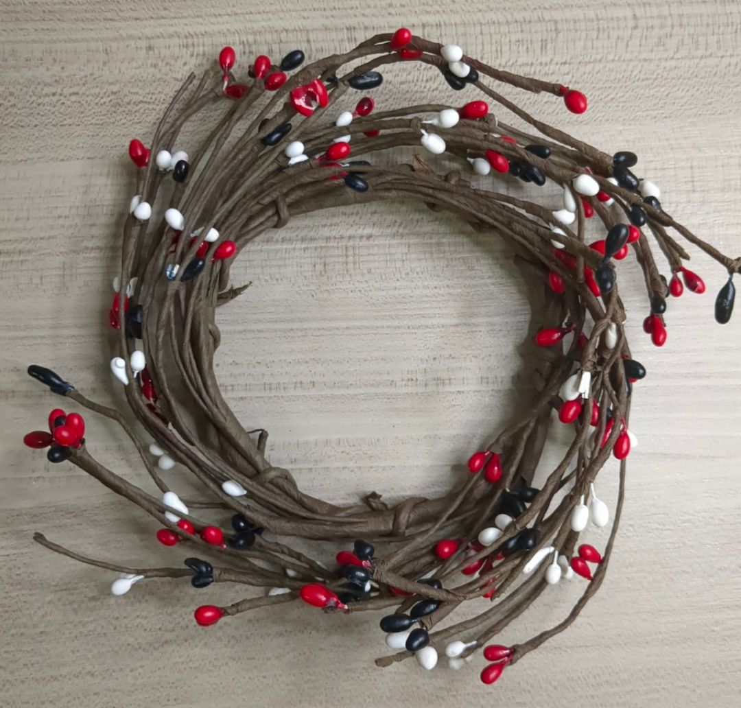 3-1/2" Red Black White Pipberry Candle Ring