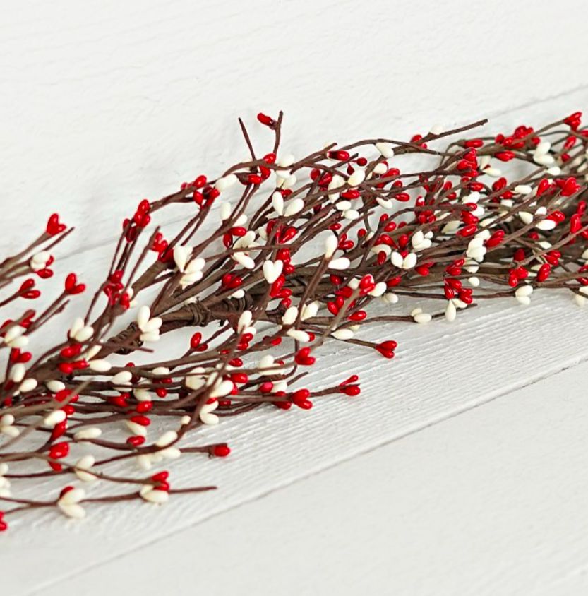 54" Red &amp; Cream Pip Berry Garland