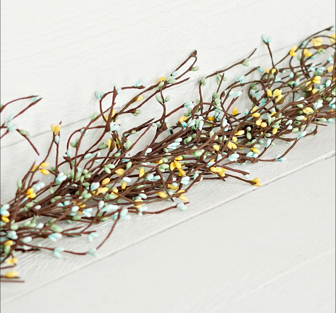 54" Lakeside Pip Berry Garland