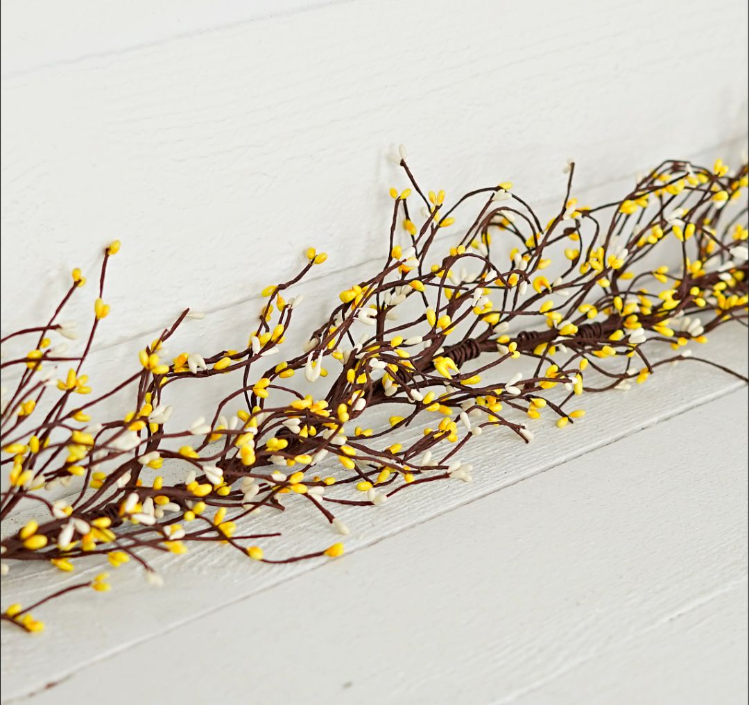 54" Yellow &amp; Cream Pip Berry Garland
