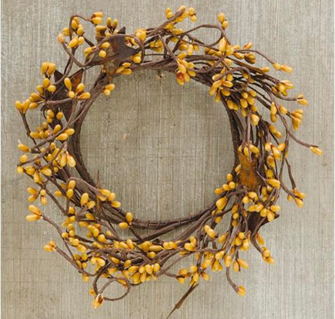4" Old Gold Pip Berry Candle Ring Wreath