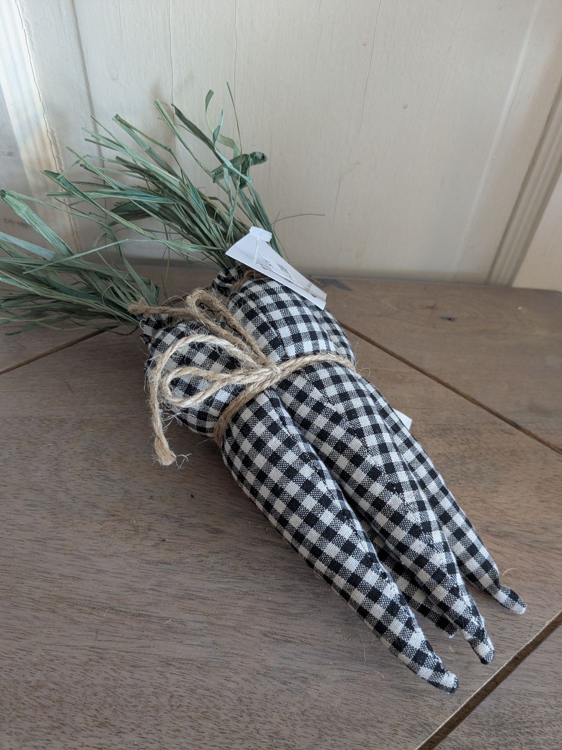 Black &amp; White Gingham Carrots SET Of 4