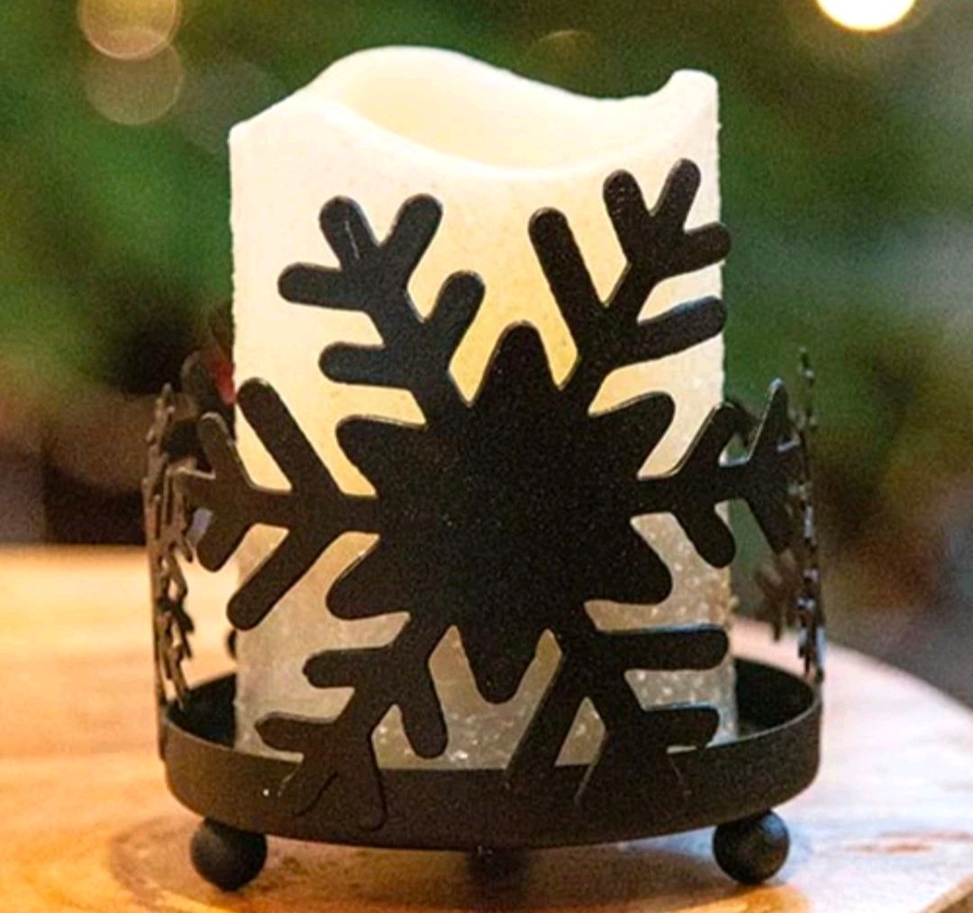 Black Metal Snowflake Pillar Holder