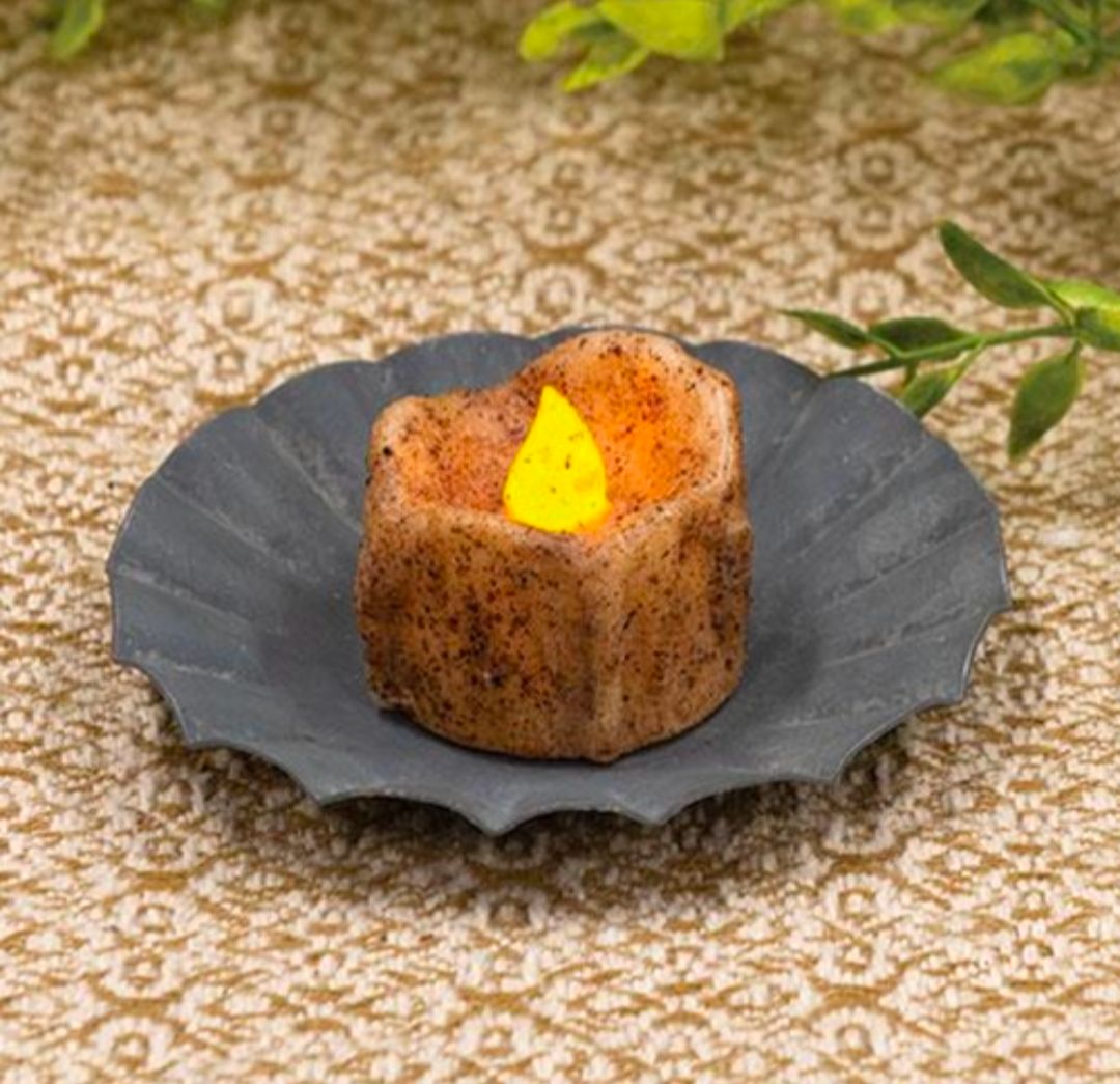 3-1/2" Graywashed Tin Fluted Candle Pan