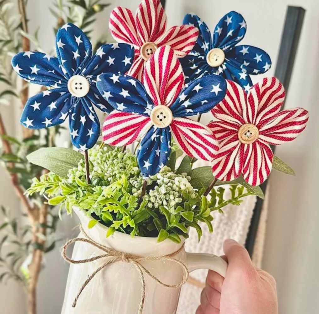 DIY Workshop: Create a Patriotic Flower Bundle - May 28th (6:30pm-8:30pm)