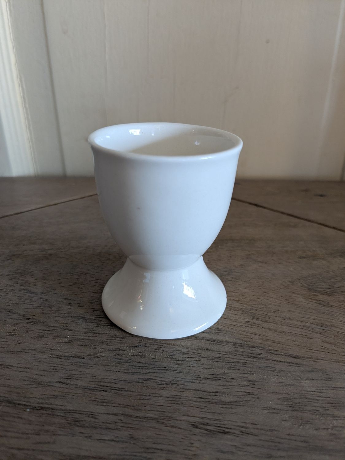 Ceramic Egg Cup Holder White